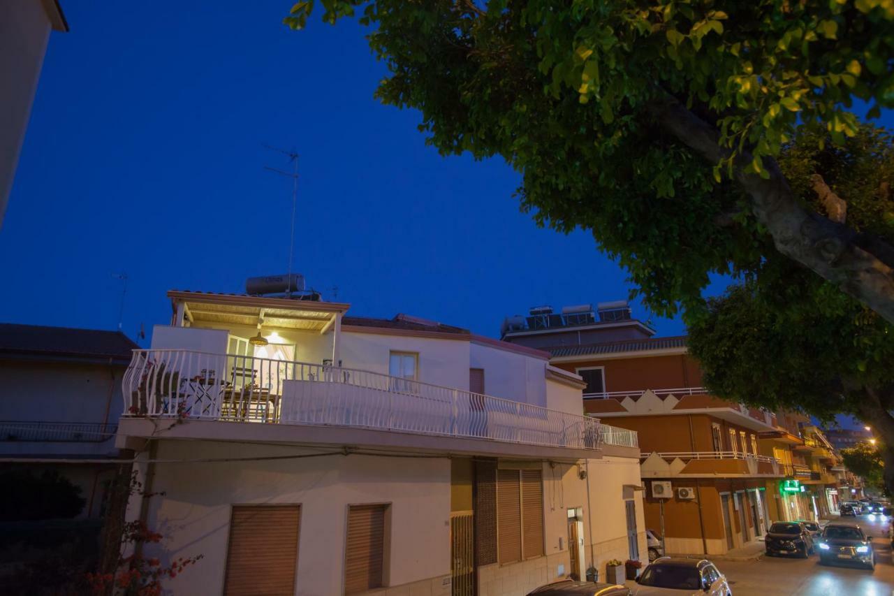 Case Degli Avi, Camere Nel Borgo Marinaro Pozzallo Exterior foto